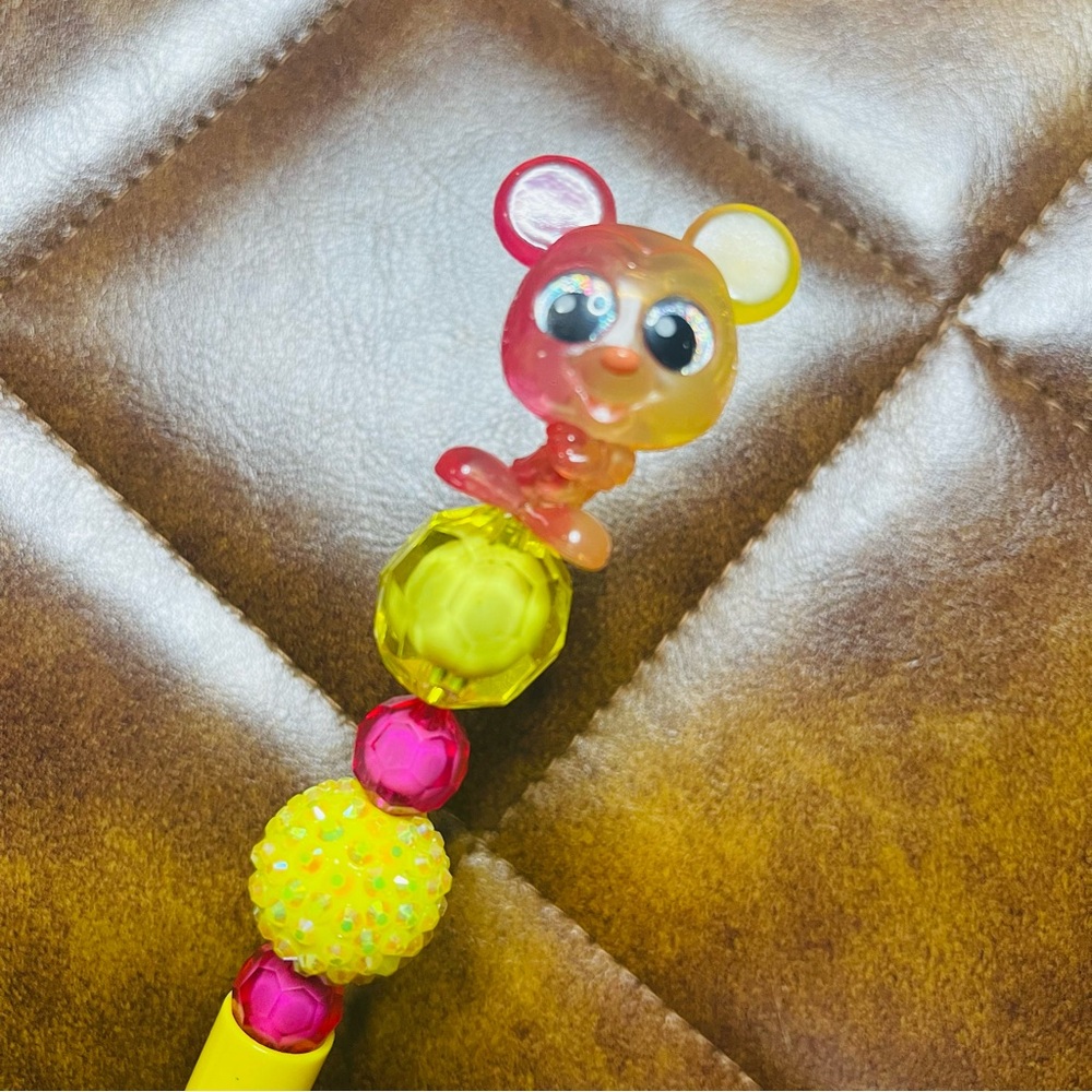 Disney Doorables: Special Edition: Technicolor: Mickey Mouse: Beaded Pen